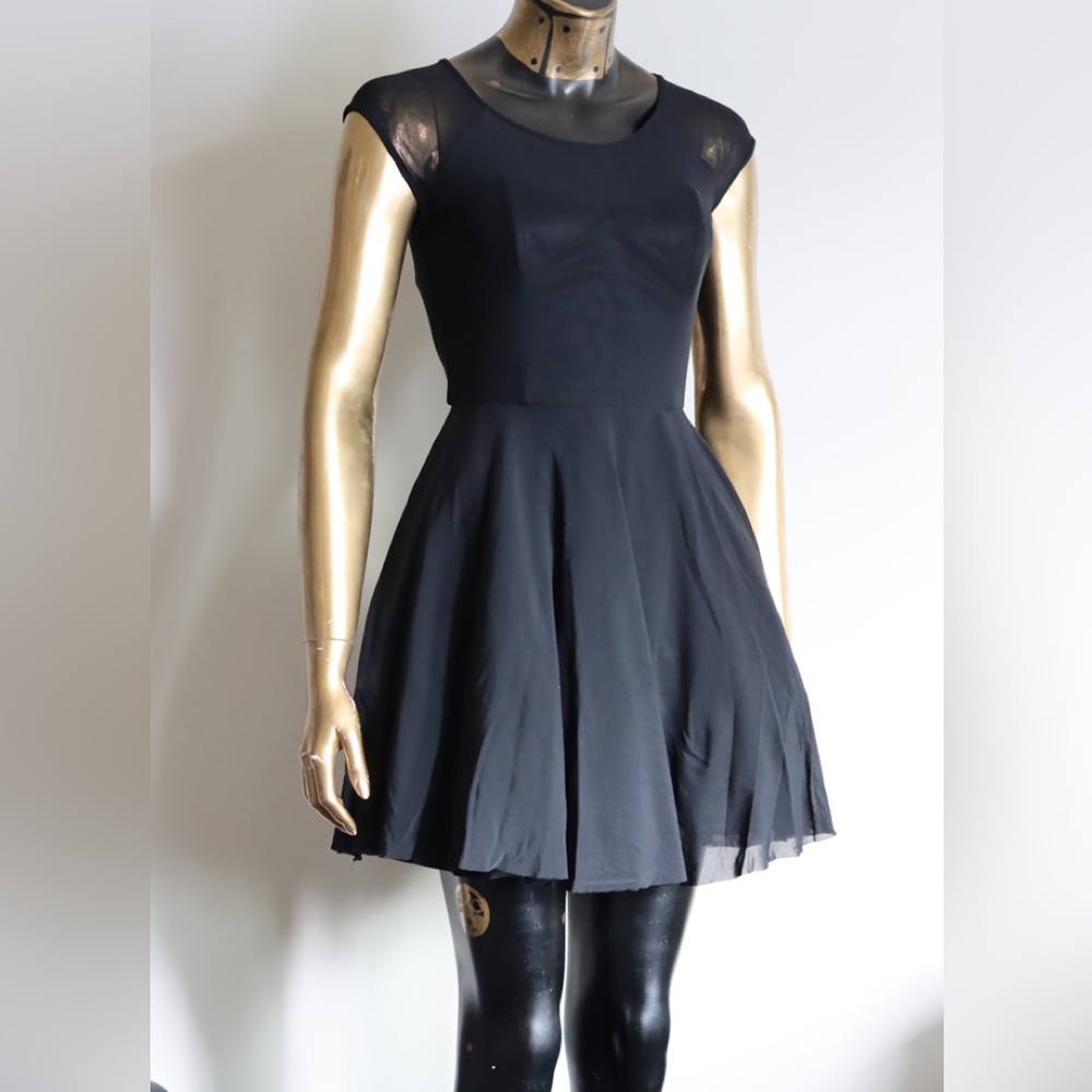 XS S Guess strapless Corset Back zip Dress with tulle layered volume skirt